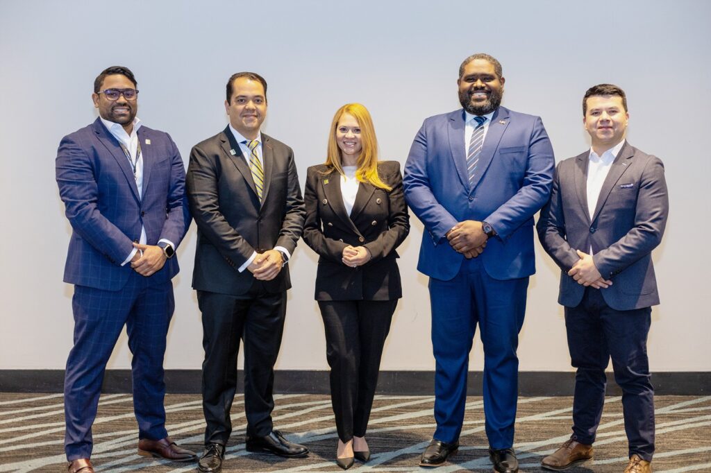 Viceministro de Agenda Digital participa en panel de liderazgo de TI en el User Conference de México